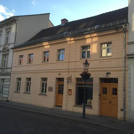 Rathaus-pension 1685 * Brandenburg an der Havel