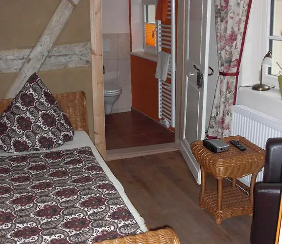 Rathaus-pension 1685 بيت ضيافة *